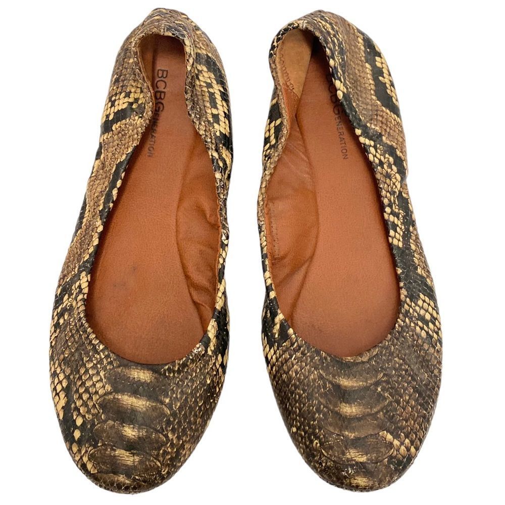 BCBGeneration Women’s 8 B Animal Print ballet flats‎